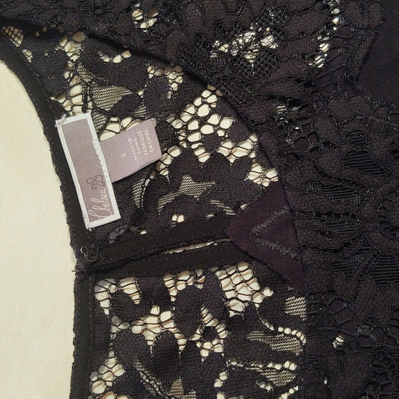Chelsea 28 Lace Top - Picture 3 of 7